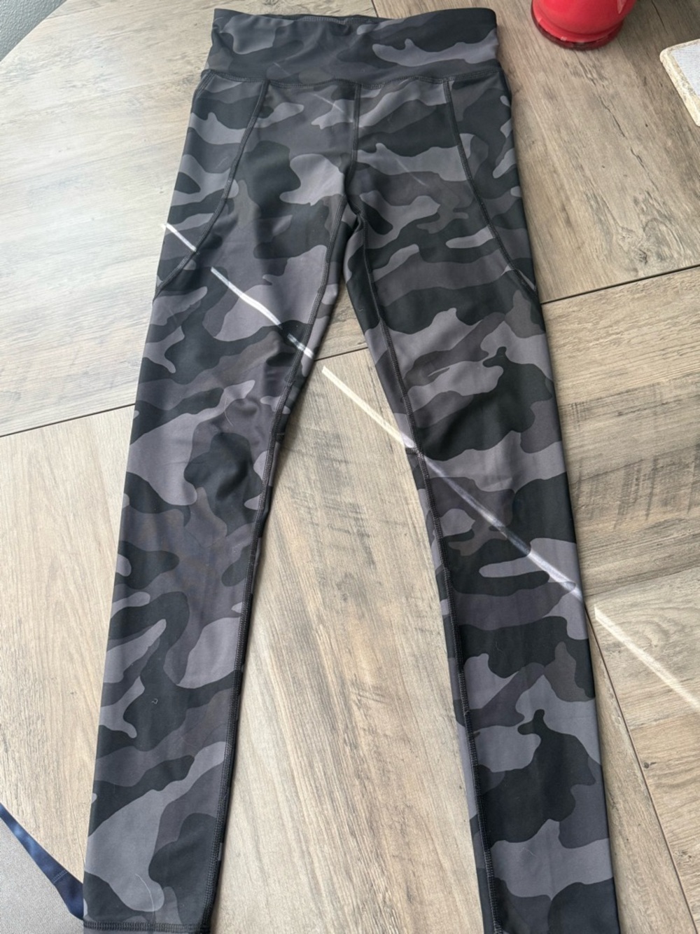 Old Navy Black & Gray Camo Girls' Active Leggings